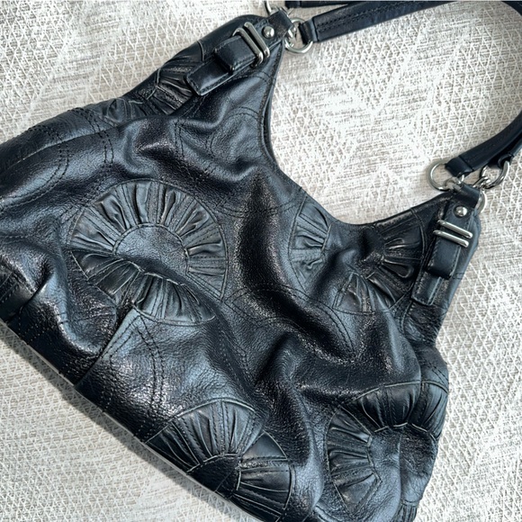 Genuine leather Coach shoulder bag - Picture 4 of 8